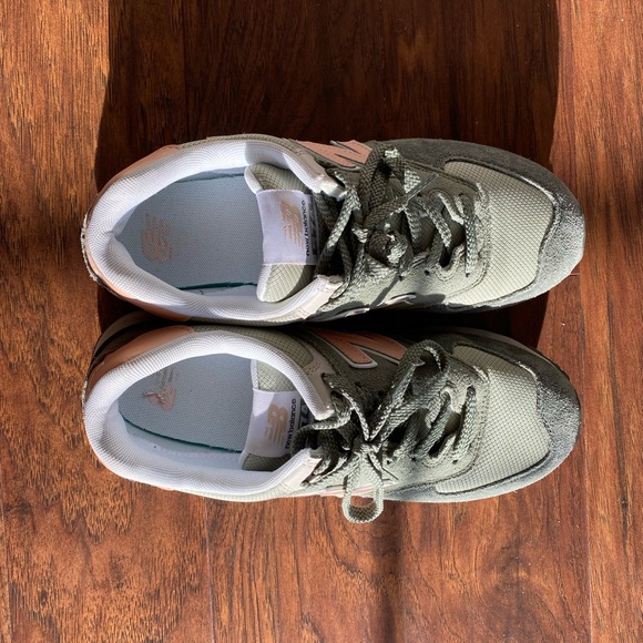 New Balance 574 - Green and Pink - Picture 2 of 6